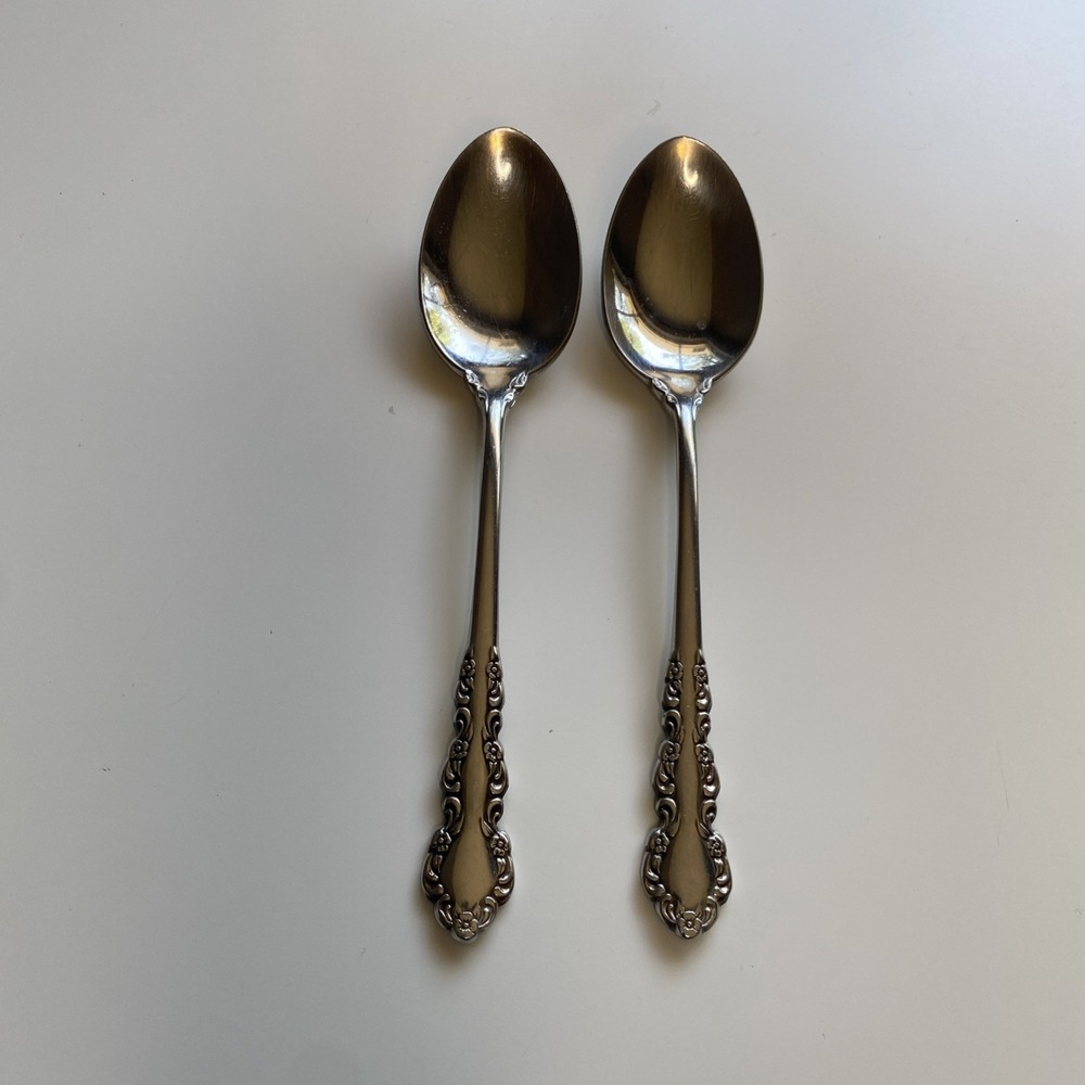 Oneida Heirloom Stainless Flatware Cube SHELLEY Set of 2 Soup Spoons 6"